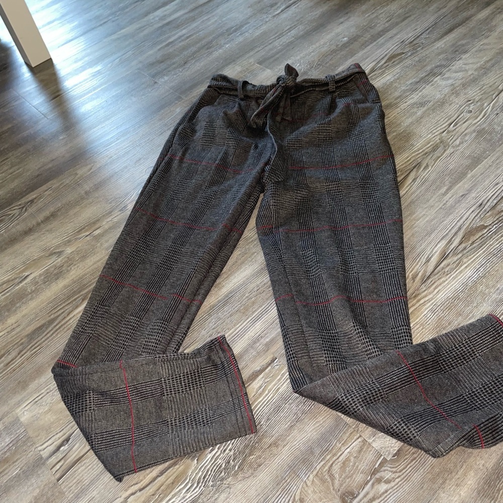 Womens plaid slacks. Size small.